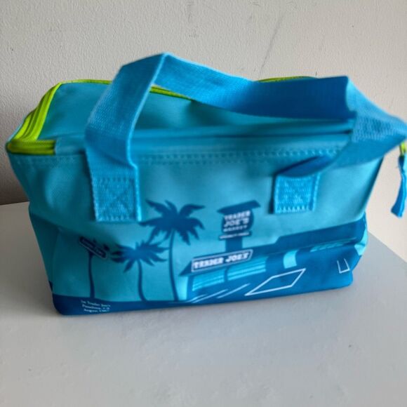 Trader Joe’s Bag Blue Mini Insulated Tote Bag NEW - Picture 6 of 6